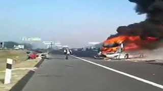 国产车最惨事故视频播放,惨烈事故视频曝光，网友热议安全话题